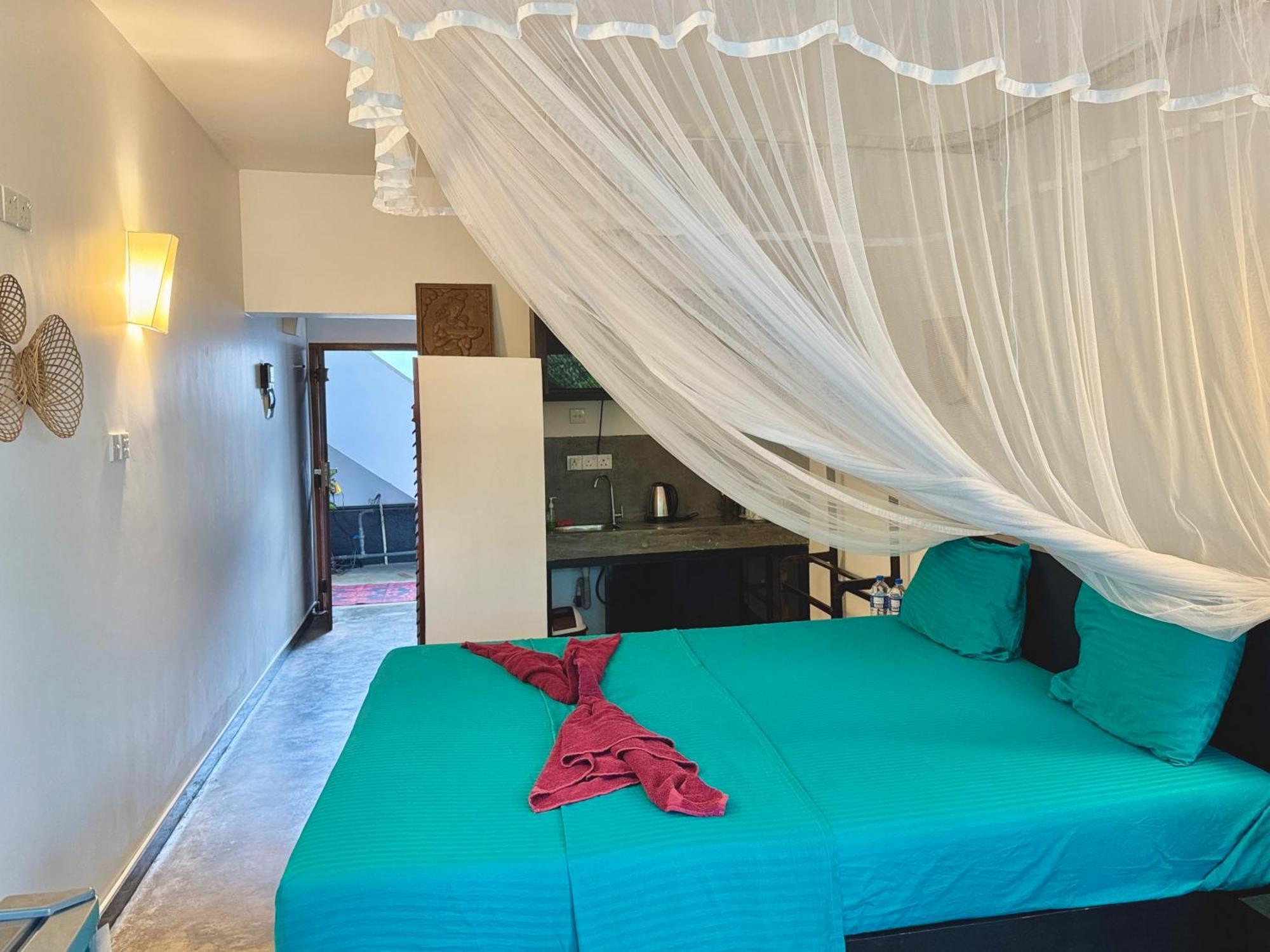 Swastha Ayurveda Villa Hikkaduwa Room photo